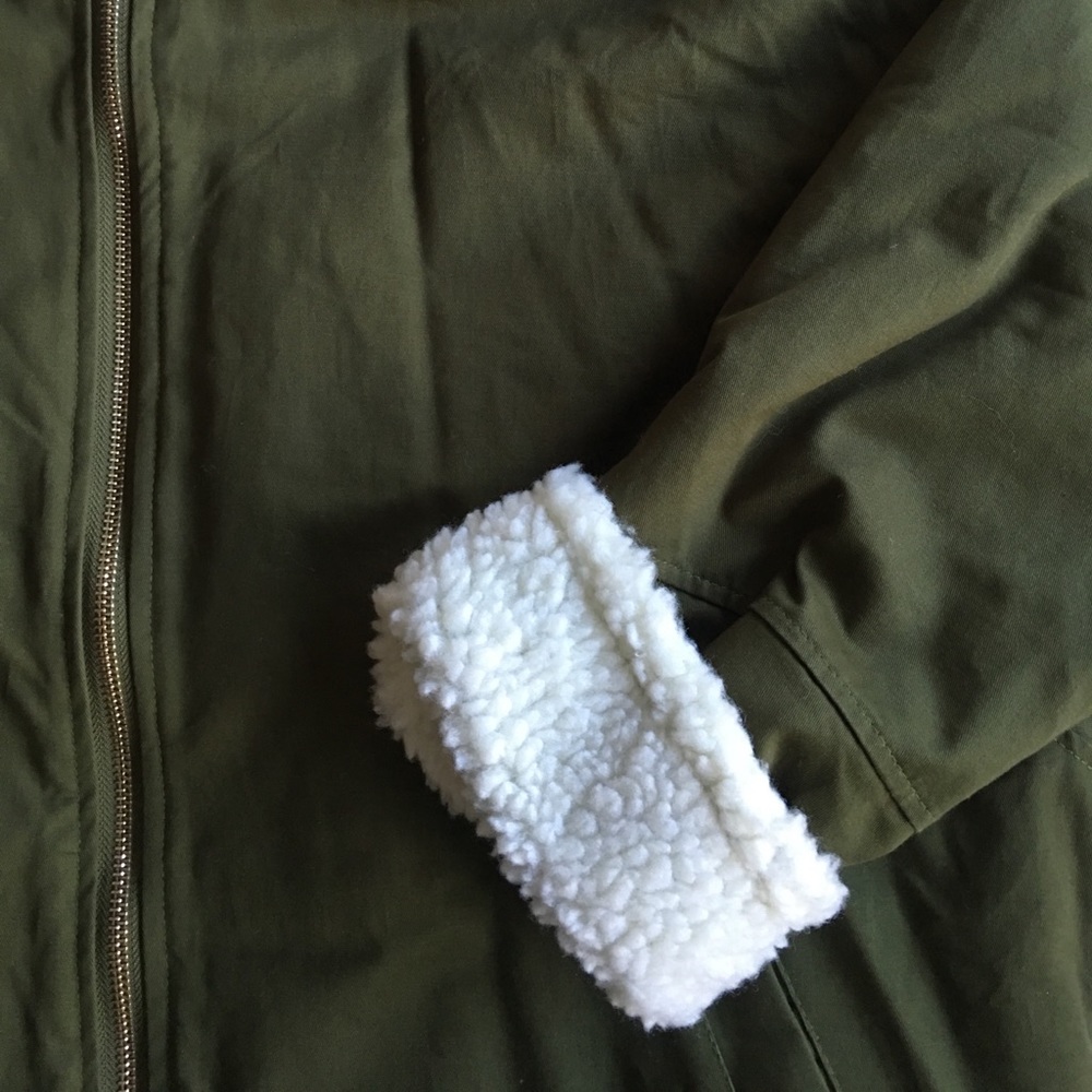 NWOT Reversible Faux-Shearling Coat - Picture 4 of 8